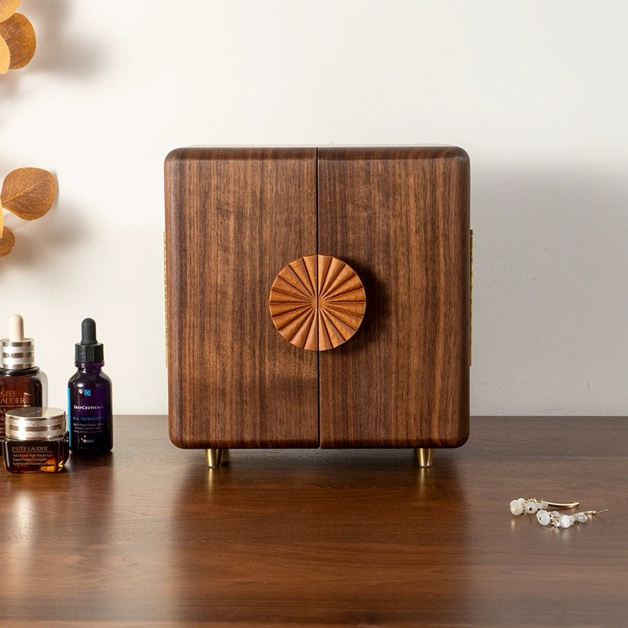 How to Choose the Perfect Black Walnut Jewelry Box for Your Collection