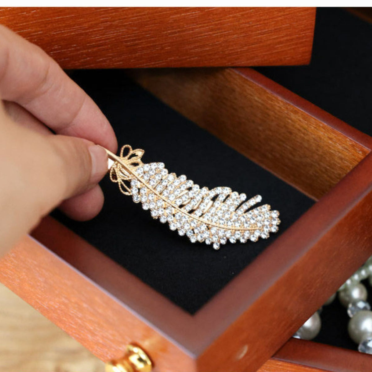 GZJSLOVE Large Four-Drawer Jewelry Cabinet with Earring Racks - detail view 9