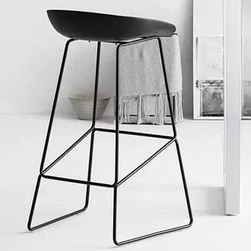 Casual Polymer Bar Stools in Midnight Black/Light Gray/White with Pail Seat and Leg Rest