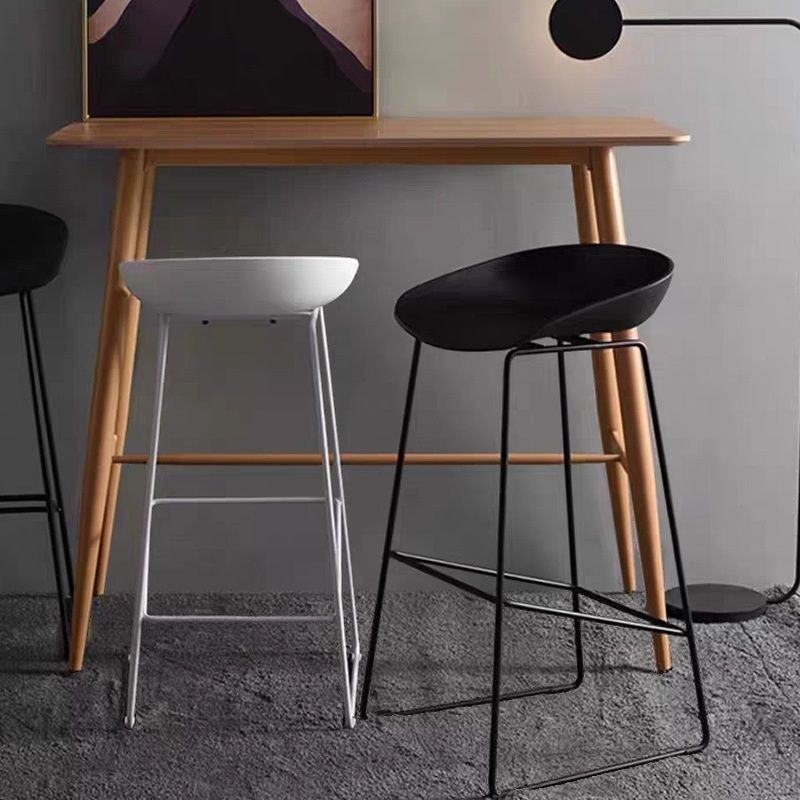 Casual Polymer Bar Stools in Midnight Black/Light Gray/White with Pail Seat and Leg Rest