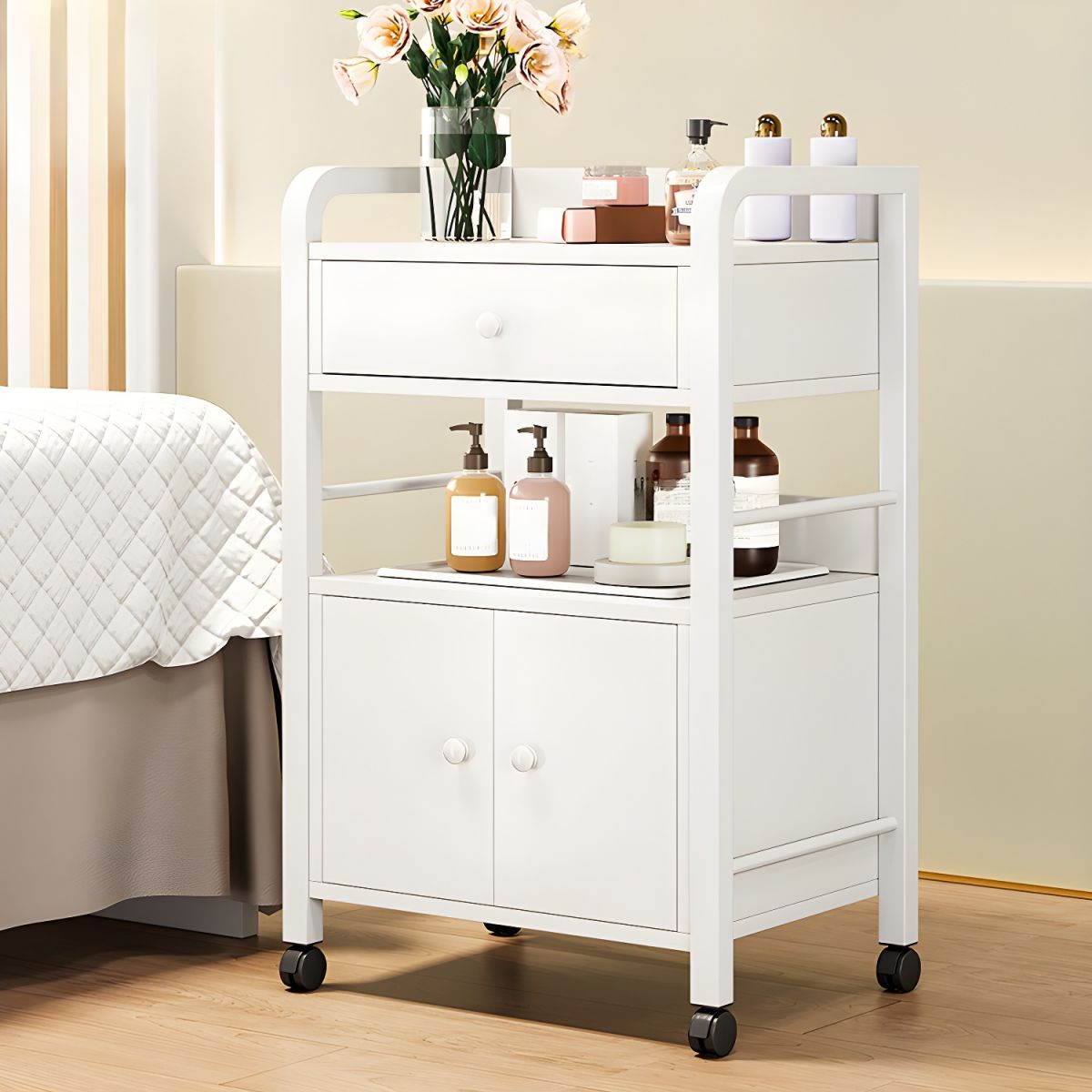 Side Protection Metal Bracket Utility Carts with Storage Space and Casters