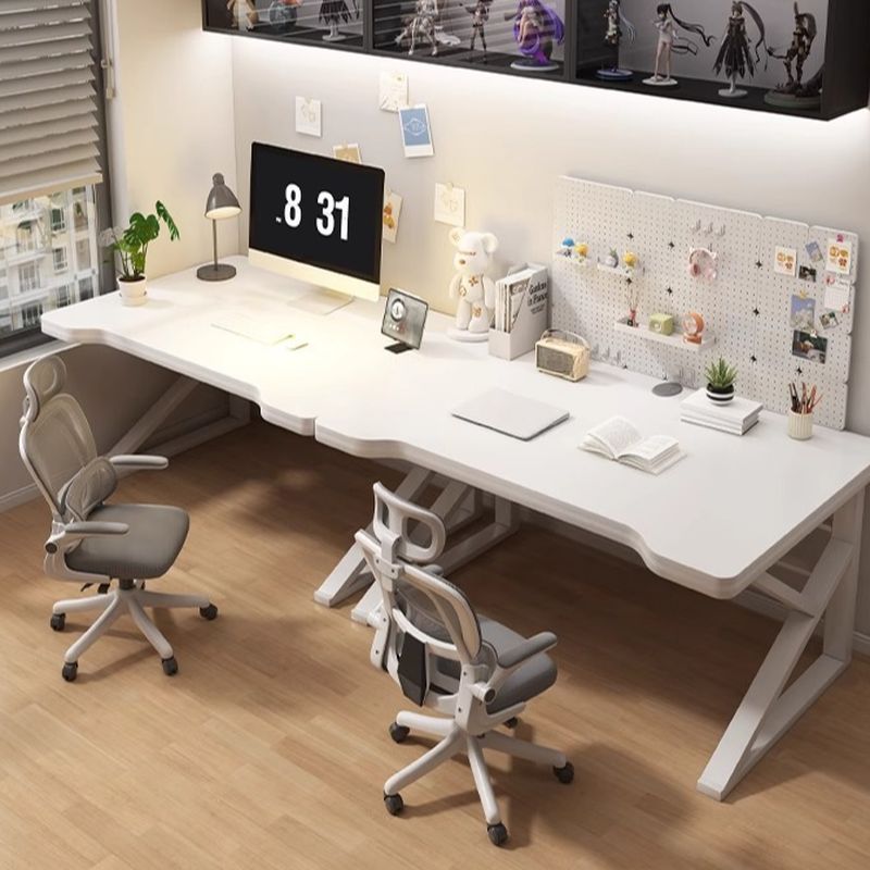 Minimalist Curved Desk with Distortion-resistant Trestle Base, Independent Structure, Wire Management, and Engineered Wood Top