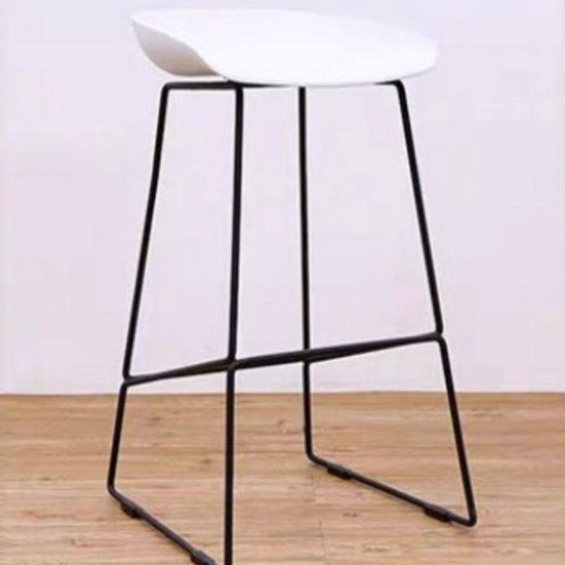 Casual Polymer Bar Stools in Midnight Black/Light Gray/White with Pail Seat and Leg Rest