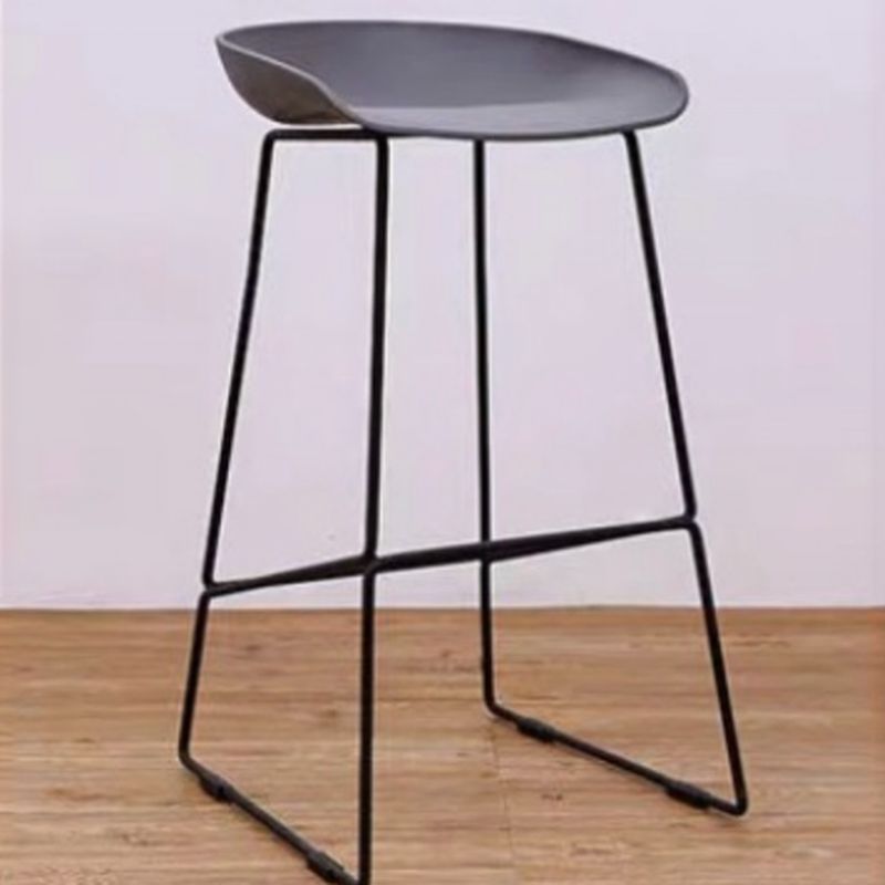 Casual Polymer Bar Stools in Midnight Black/Gray/White with Pail Seat and Leg Rest