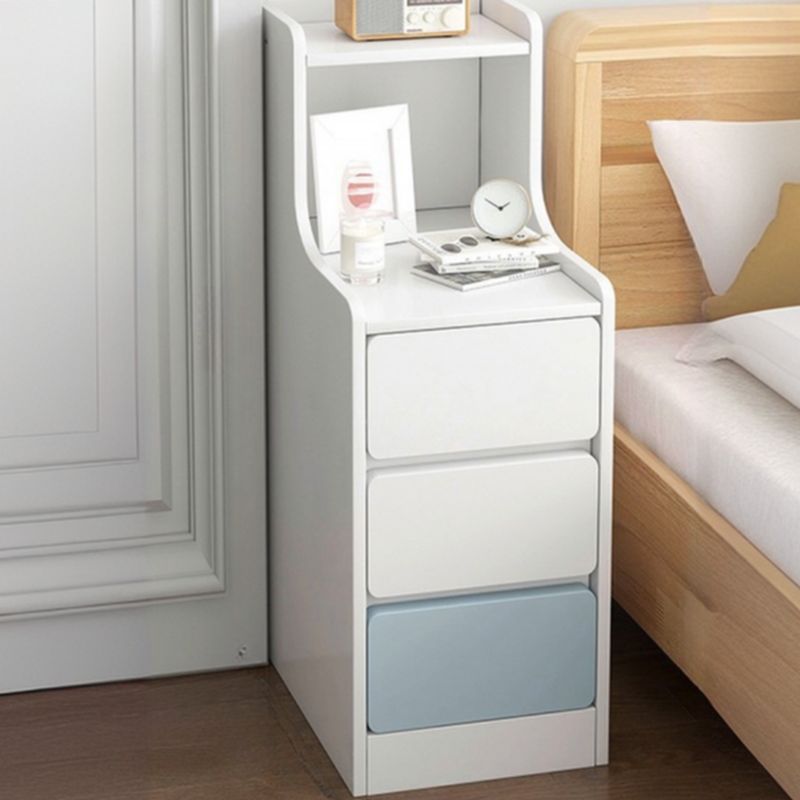 Casual Drawer Storage Nightstand with 3 Drawers, 1 Shelf, and Composite Wood Countertop