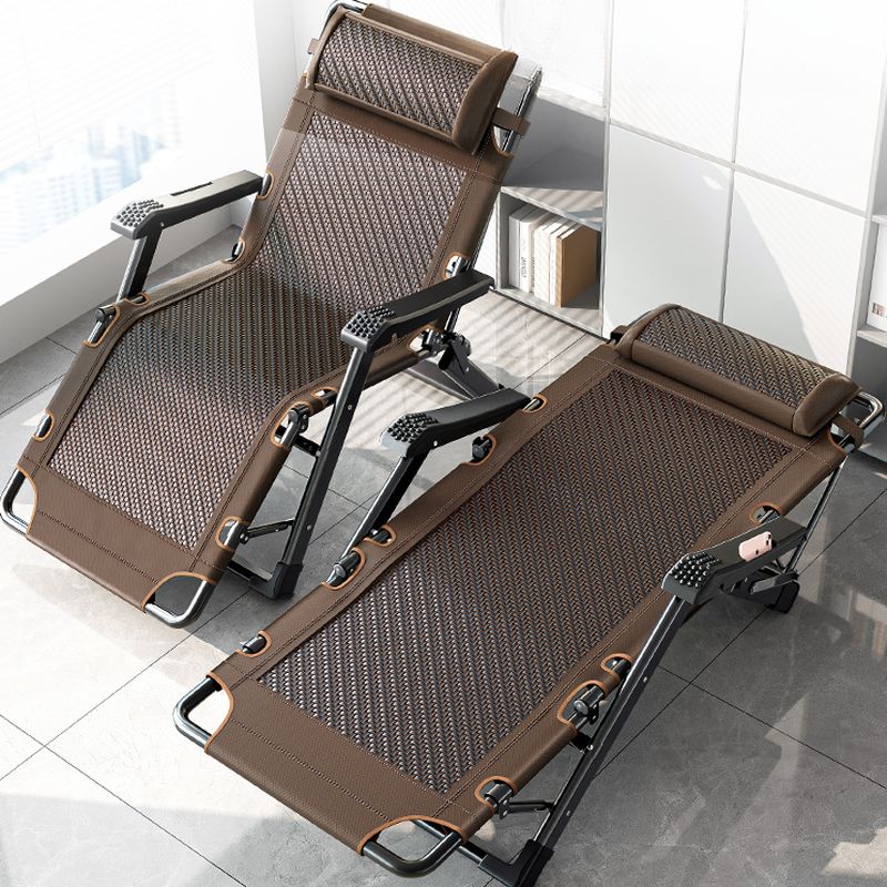 Solid Color Arm Recliner in Midnight Black/Auburn, Space-saving Design with Alloy Frame, Standard Base, Locking Back Angle, and Arm Compartment