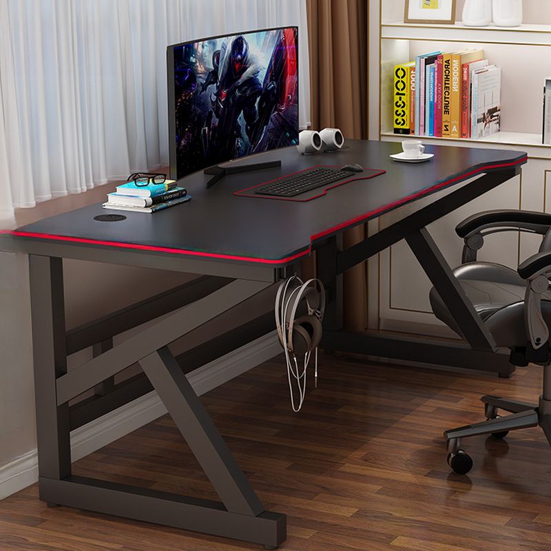 Ink Free Standing Lumber Distortion-resistant Novelty Computer Desk with Sleighing Base and Cable Organizer in a Modern Simple Style