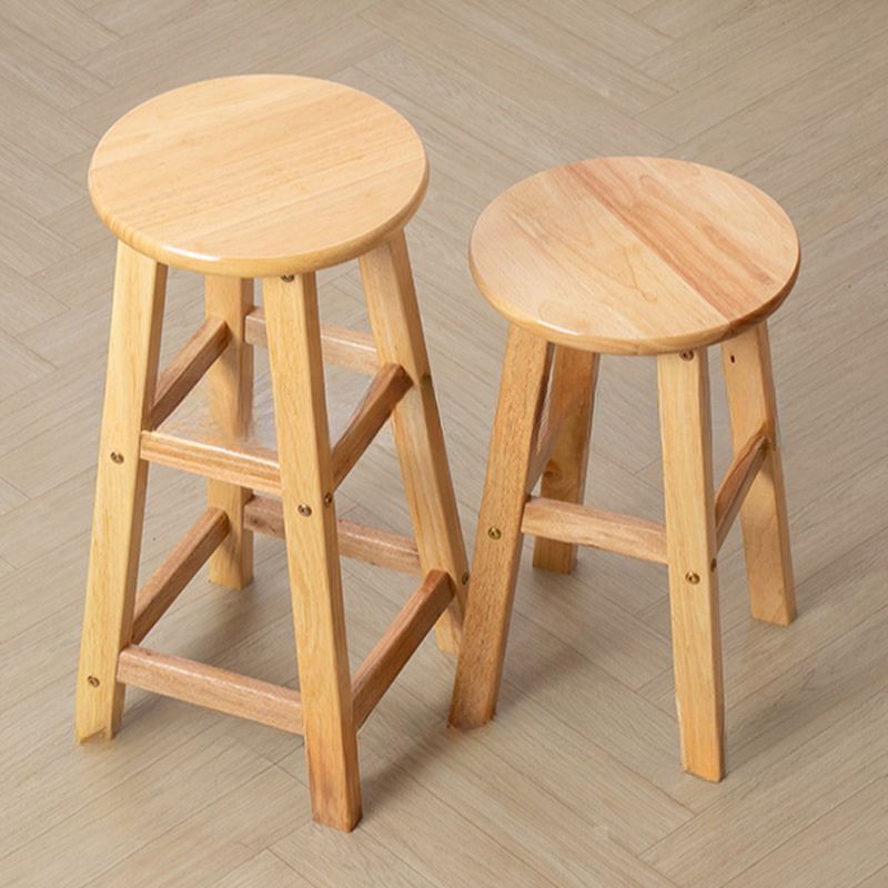 Casual Natural Color Rubberwood Bar Stools with Round Top and Leg Rest