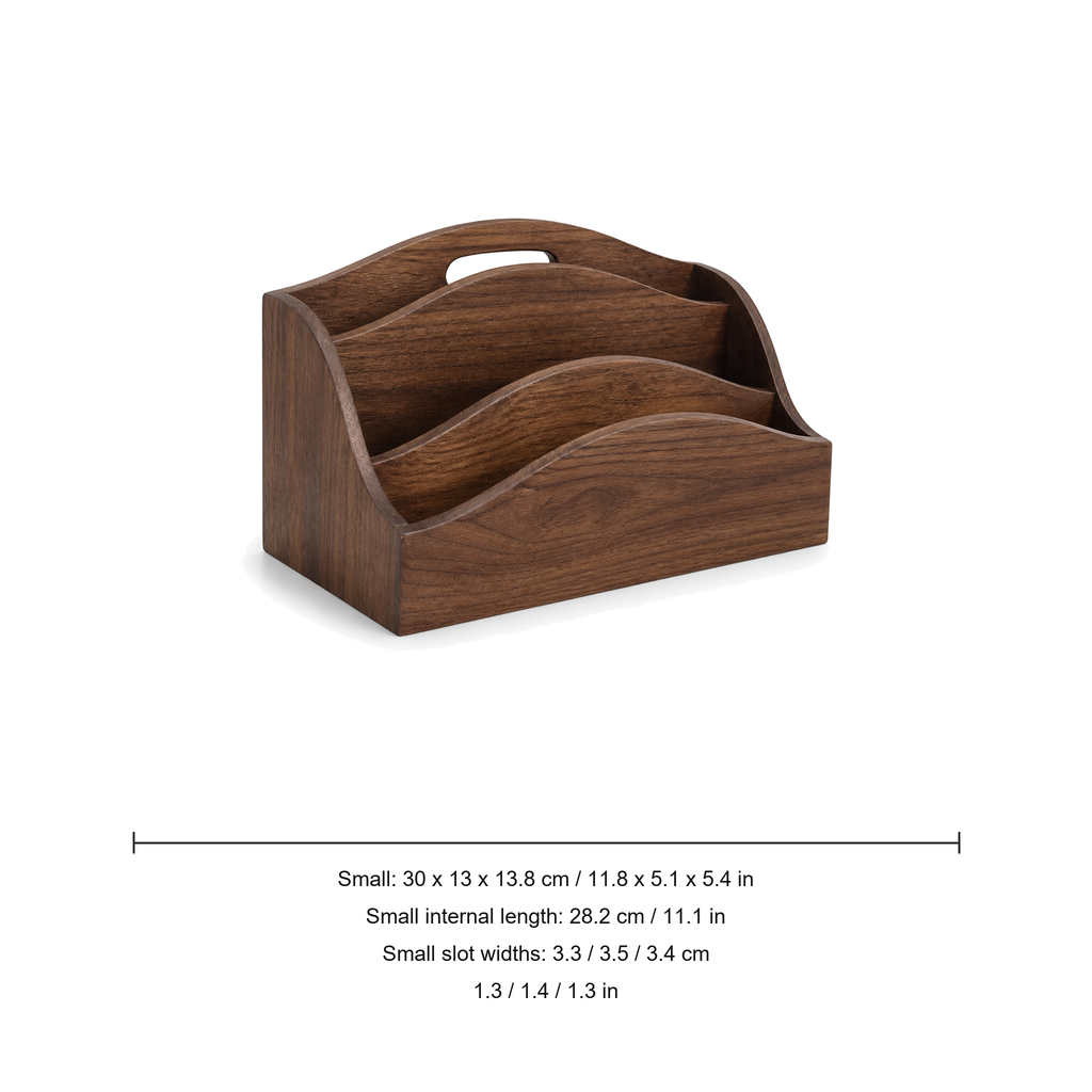 Small Wilhelm organizer dimensions: 30 x 13 x 13.8 cm / 11.8 x 5.1 x 5.4 in