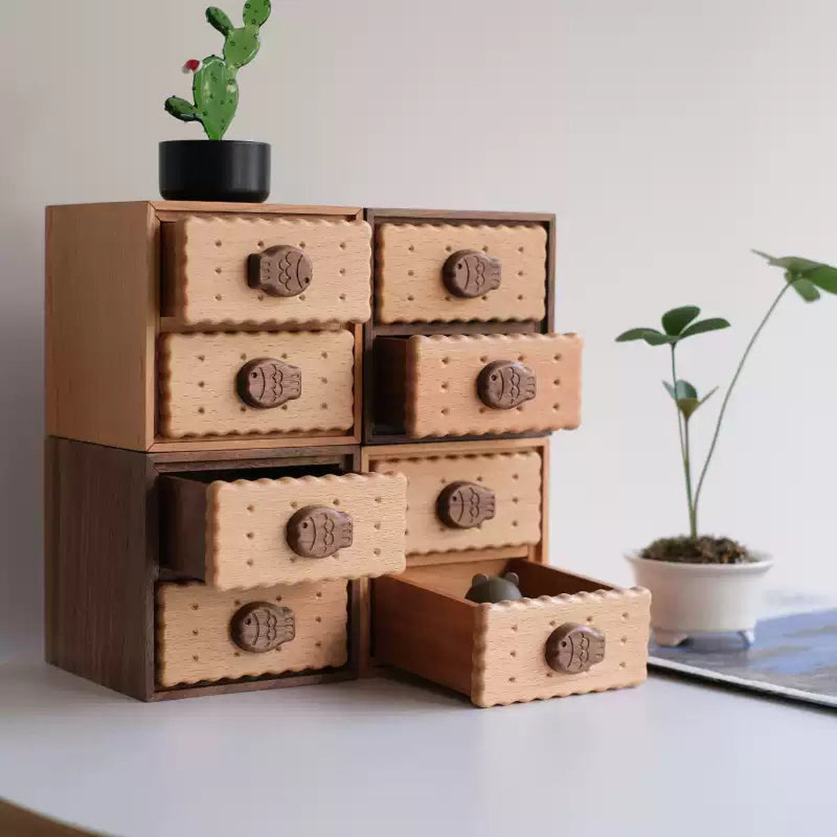 Cookie-Shaped Wooden Organizer