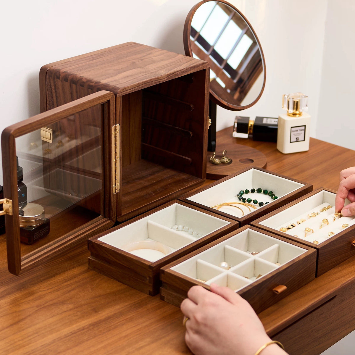 Glintia dual-sided jewelry organizer with smooth 360° rotation